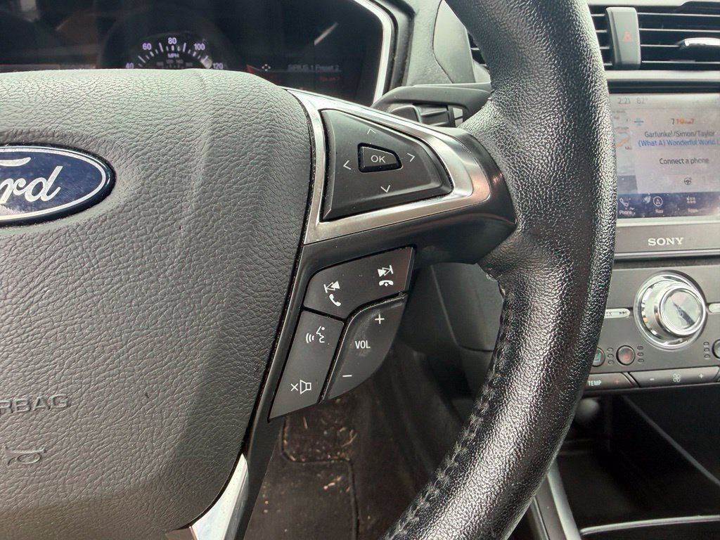 Used 2020 Ford Fusion Titanium AWD/4WD image 25