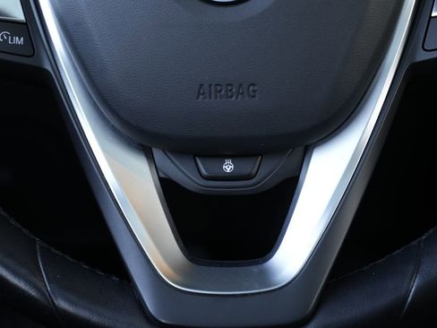 Used 2021 BMW 330i xDrive Sedan w/ Convenience Package image 39