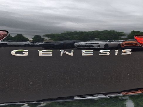 Used 2025 Genesis GV70 2.5T AWD/4WD image 16