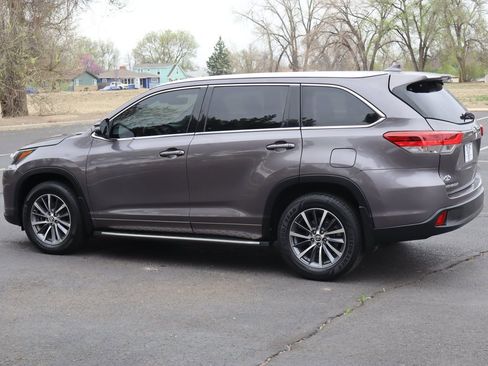 Used 2018 Toyota Highlander XLE image 8