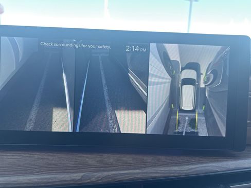 Used 2025 Hyundai Santa Fe Limited image 18