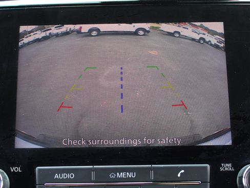 Used 2023 Nissan Titan SV w/ SV Utility Package image 31