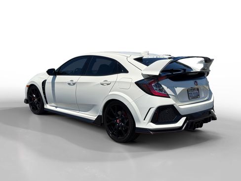 Used 2017 Honda Civic Type R image 3