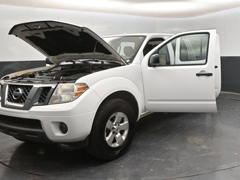 Used 2012 Nissan Frontier SV w/ SV Premium Utility Pkg RWD image 28