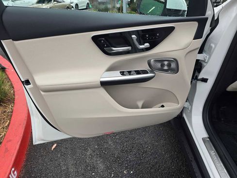New 2026 Mercedes-Benz GLC 350e 4MATIC image 23