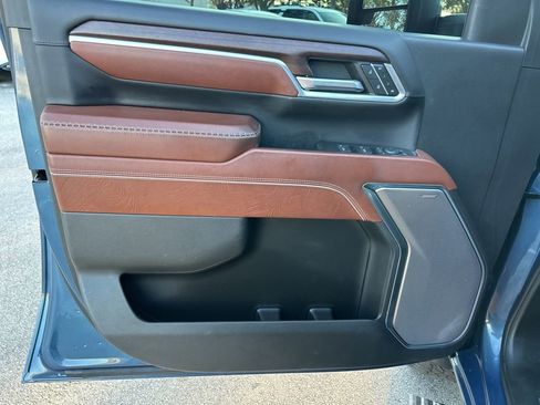 Used 2024 GMC Sierra 2500 Denali Ultimate image 12