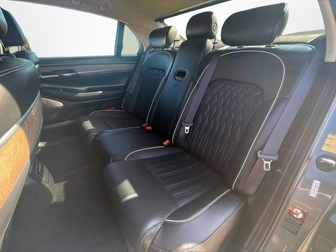 Used 2020 Genesis G90 3.3T Premium image 22