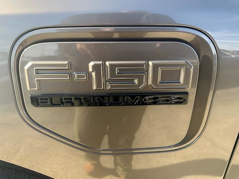 Used 2023 Ford F150 Lightning Platinum image 10