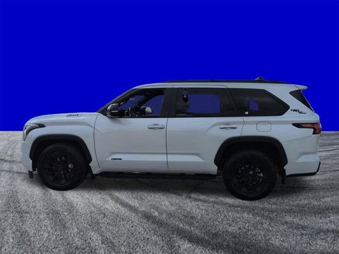 Used 2025 Toyota Sequoia Limited w/ TRD Off-Road Package AWD/4WD image 7