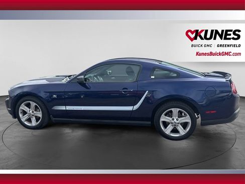 Used 2010 Ford Mustang Coupe RWD image 9