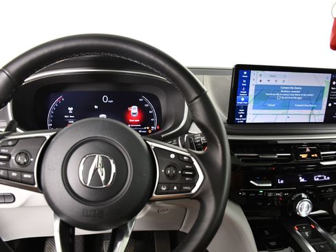 Used 2025 Acura MDX SH-AWD w/ Technology Package image 16
