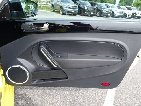 Used 2014 Volkswagen Beetle GSR FWD image 15