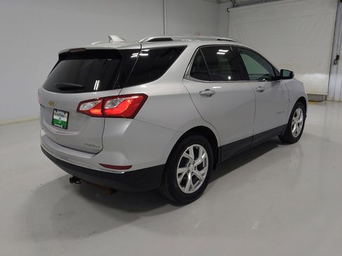 Used 2020 Chevrolet Equinox Premier FWD image 9