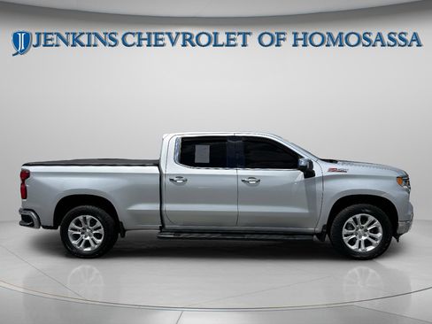 Used 2022 Chevrolet Silverado 1500 LTZ w/ LTZ Convenience Package II AWD/4WD image 2