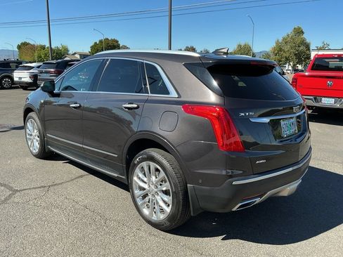 Used 2017 Cadillac XT5 Platinum w/ Driver Assist Package AWD/4WD image 10