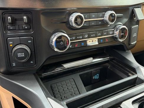 Used 2024 Ford F250 Lariat w/ Lariat Ultimate Package image 21