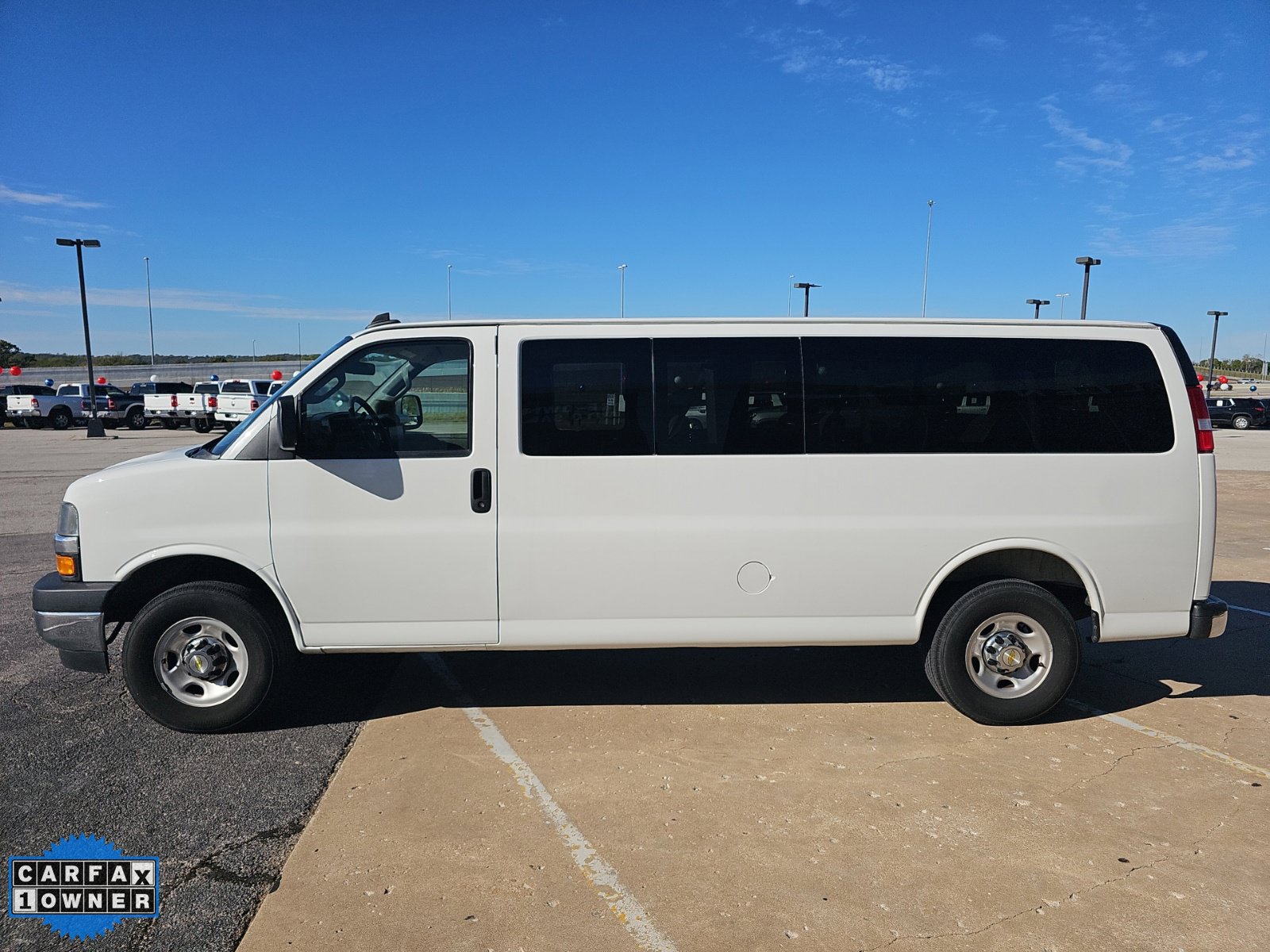 Used 2025 Chevrolet Express 3500 LT w/ LT Preferred Equipment Group RWD image 7