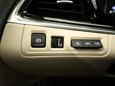 Used 2023 Cadillac XT6 Premium Luxury w/ Technology Package image 29