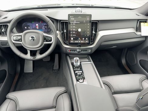 New 2026 Volvo XC60 B5 Ultra w/ Protection Package Premier image 25