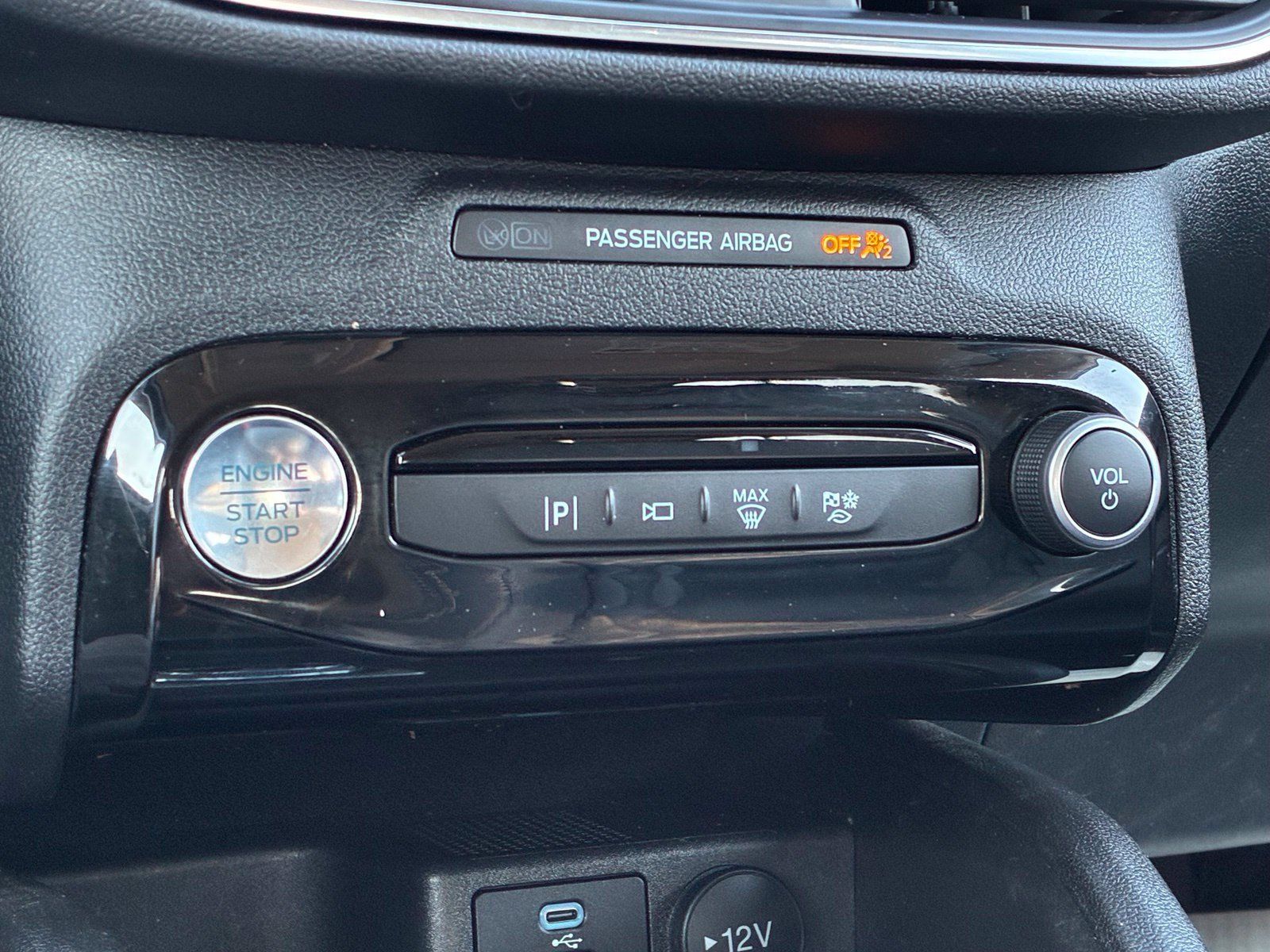 Used 2023 Ford Escape SE w/ PHEV Premium Package FWD image 8