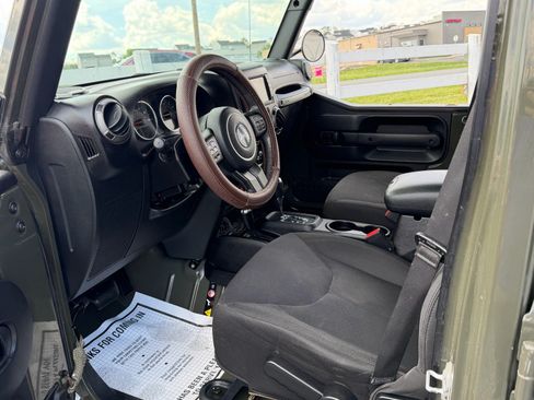 Used 2016 Jeep Wrangler Unlimited Sport AWD/4WD image 16