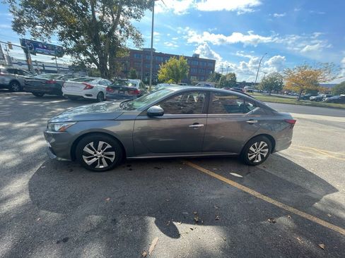 Used 2020 Nissan Altima 2.5 S image 6