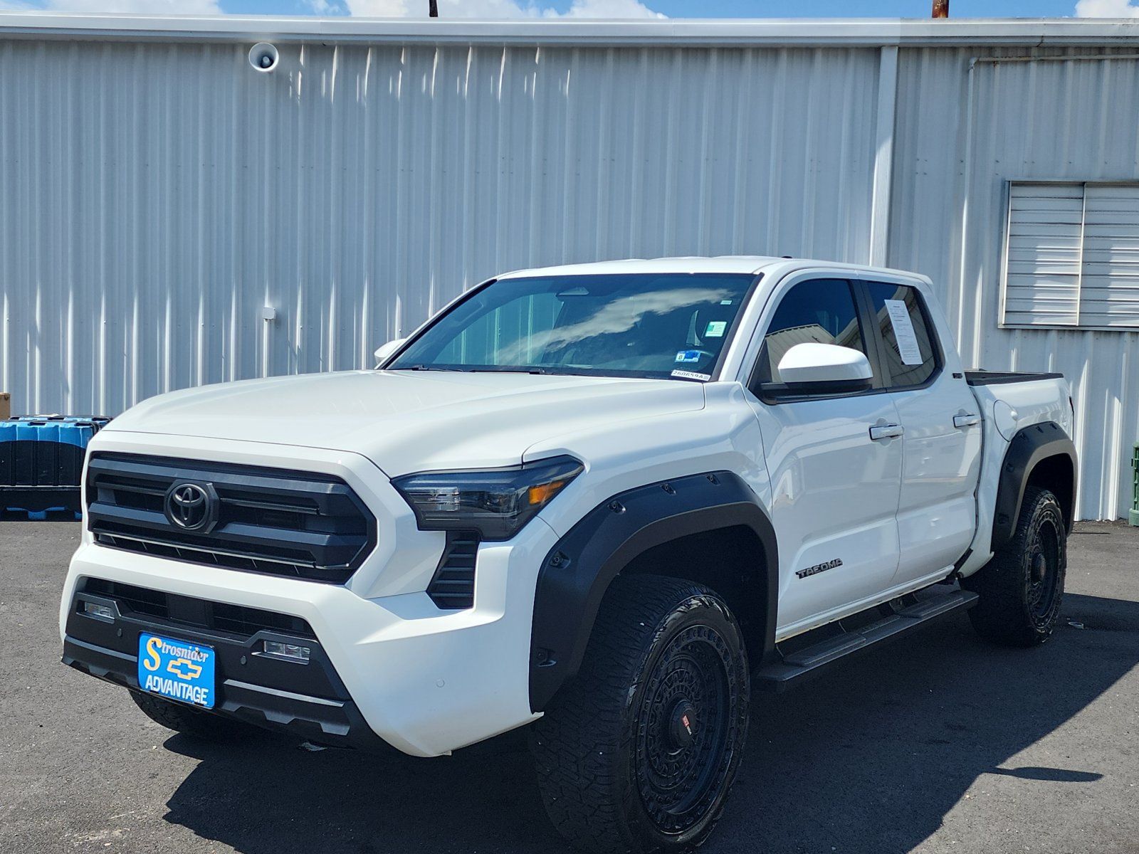 Used 2024 Toyota Tacoma SR5 AWD/4WD image 1
