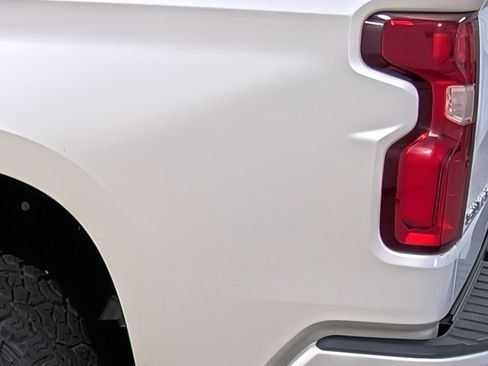 Used 2019 Chevrolet Silverado 1500 RST image 10