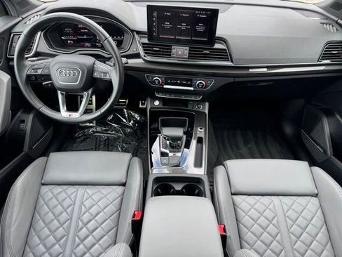 Used 2023 Audi SQ5 Premium Plus w/ Premium Plus Package AWD/4WD image 17