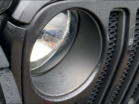 Used 2021 Jeep Wrangler Unlimited Rubicon image 27