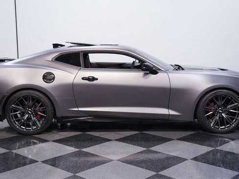 Used 2018 Chevrolet Camaro ZL1 image 13