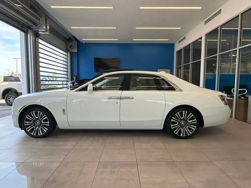 Used 2024 Rolls-Royce Ghost AWD/4WD image 4