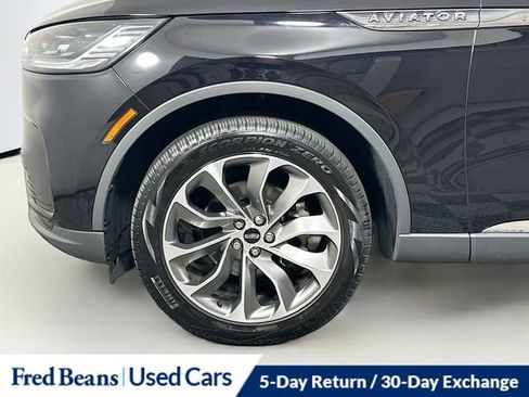 Certified 2025 Lincoln Aviator Reserve w/ Illumination Package AWD/4WD image 36