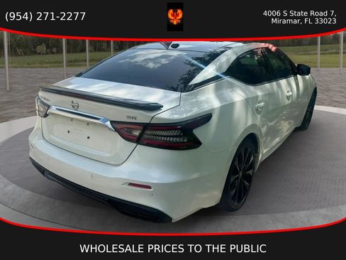 Used 2020 Nissan Maxima SR w/ Sport Mat Group FWD image 6