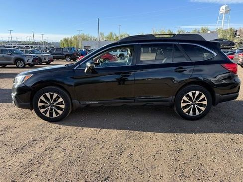 Used 2017 Subaru Outback 3.6R Limited AWD/4WD image 2