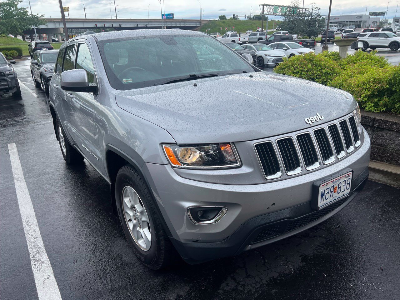 Used 2014 Jeep Grand Cherokee Laredo w/ Quick Order Package 23E AWD/4WD image 1