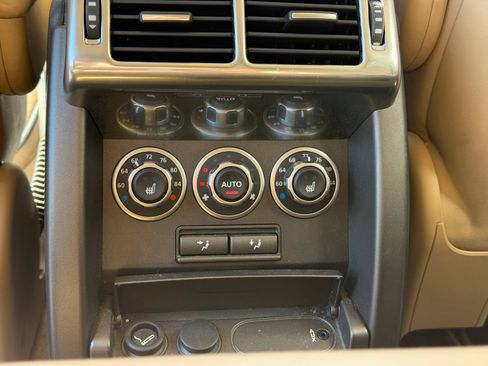 Used 2012 Land Rover Range Rover HSE LUX w/ Luxury Interior Pkg AWD/4WD image 18