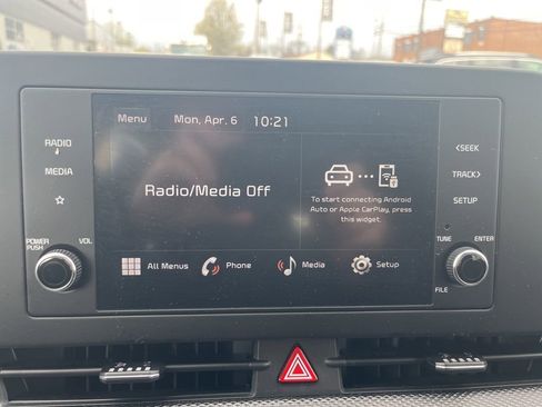 Certified 2025 Kia Sportage LX image 12