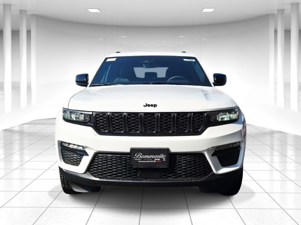 Certified 2025 Jeep Grand Cherokee Limited w/ Black Appearance Package AWD/4WD image 8