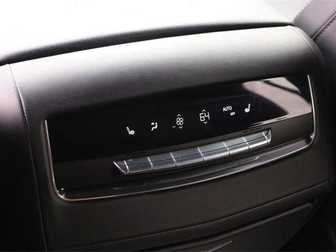 Used 2021 Cadillac Escalade ESV Premium Luxury image 31