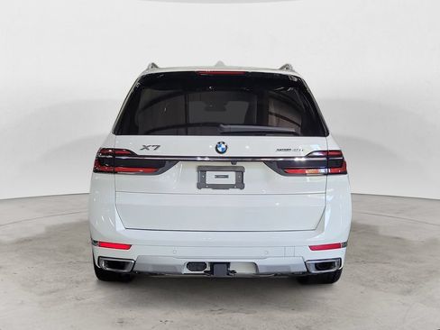Used 2025 BMW X7 xDrive40i AWD/4WD image 4