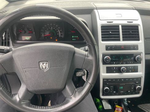 Used 2009 Dodge Journey SXT w/ Flexible Seating Group image 9