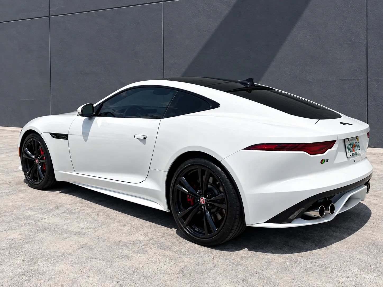 Used 2021 Jaguar F-TYPE R AWD/4WD image 5