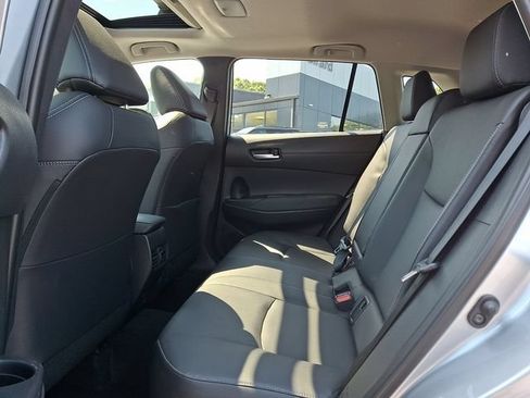 Used 2023 Toyota Corolla Cross XLE w/ Convenience Package AWD/4WD image 11