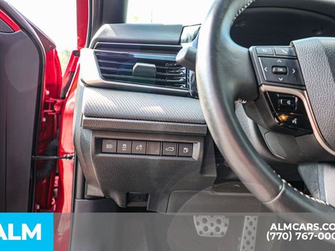 Used 2025 Toyota Camry SE image 25