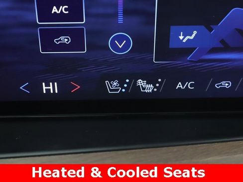 Used 2025 Chevrolet Suburban High Country image 4