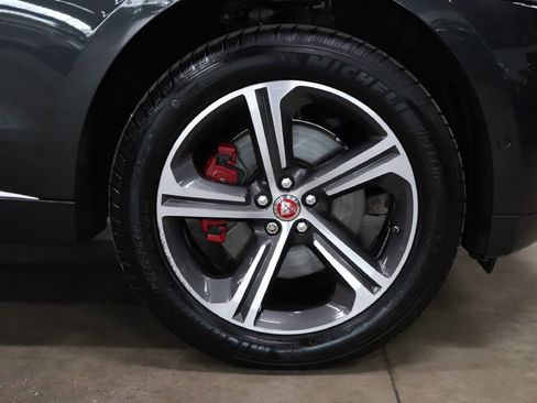Used 2017 Jaguar F-PACE S image 40