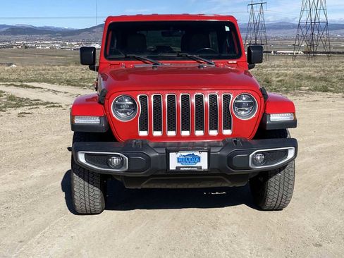 Certified 2019 Jeep Wrangler Unlimited Sahara AWD/4WD image 10