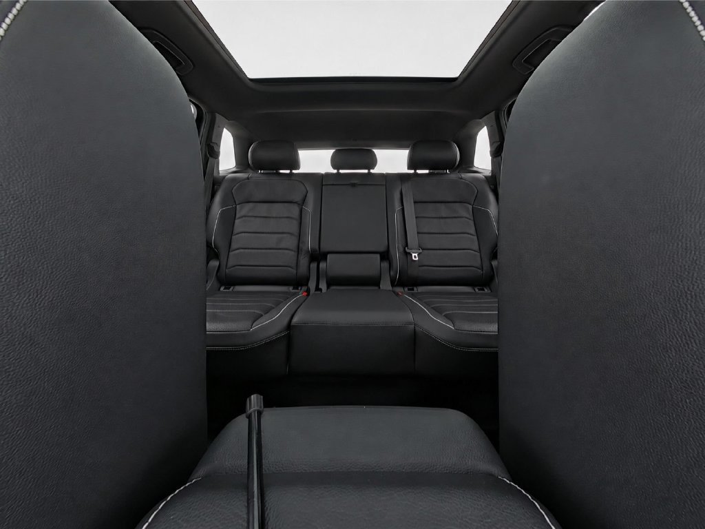 Certified 2023 Volkswagen Tiguan SEL R-Line AWD/4WD image 25