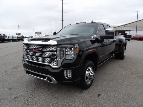 Used 2023 GMC Sierra 3500 Denali w/ Denali Ultimate Package image 71